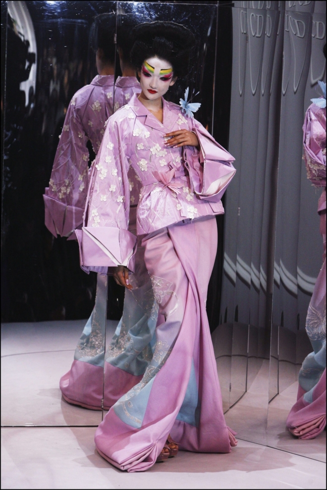 Christian Dior Kimono in V&A exhibition